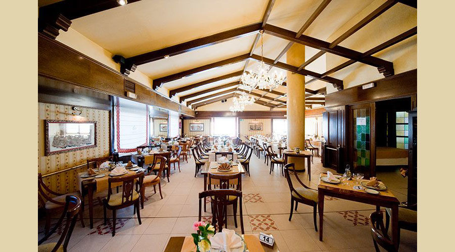 Hotel Rey Arturo Burgos Villagonzalo Pedernales Exterior foto
