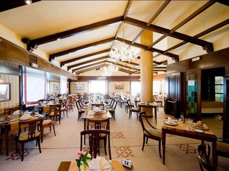 Hotel Rey Arturo Burgos Villagonzalo Pedernales Exterior foto